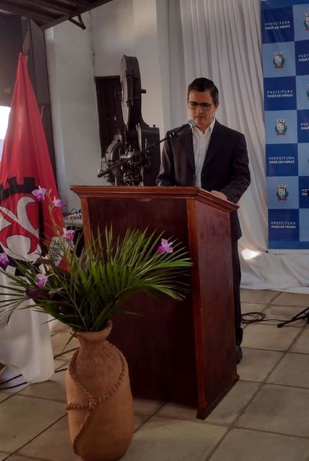 api-modulos/fotos/img/galeria_cat_culturais_526/526/13307/SOLENIDADE DE DIPLOMAÇÃO E POSSE DOS NOVOS ACADÊMICOS DA ACADÊMIA DE LETRAS, 26.04.2025 (5).jpg